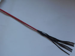 Стек лакированный с плетеной ручкой и наконечником «кисточка», цвет красный